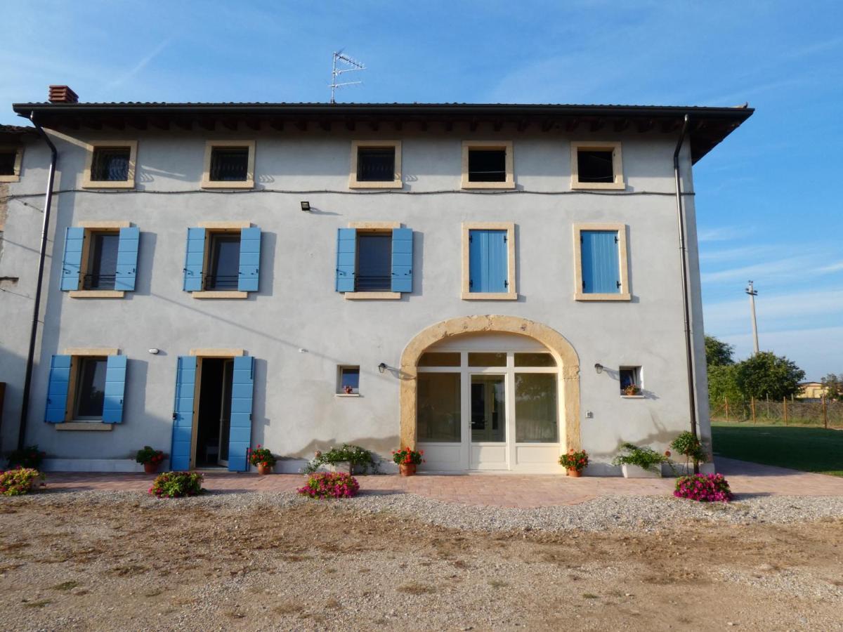 Agriturismo Il Fontanile Villa Valeggio sul Mincio Luaran gambar