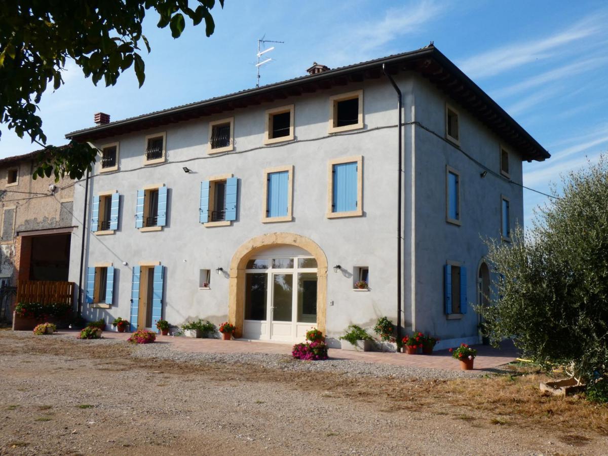 Agriturismo Il Fontanile Villa Valeggio sul Mincio Luaran gambar