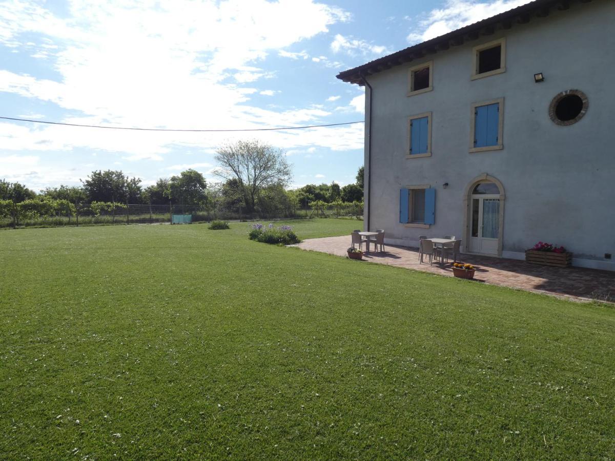 Agriturismo Il Fontanile Villa Valeggio sul Mincio Luaran gambar