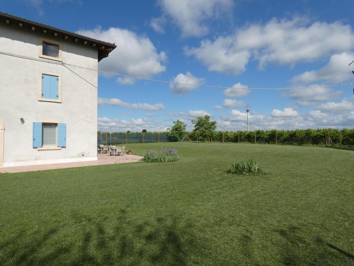 Agriturismo Il Fontanile Villa Valeggio sul Mincio Luaran gambar