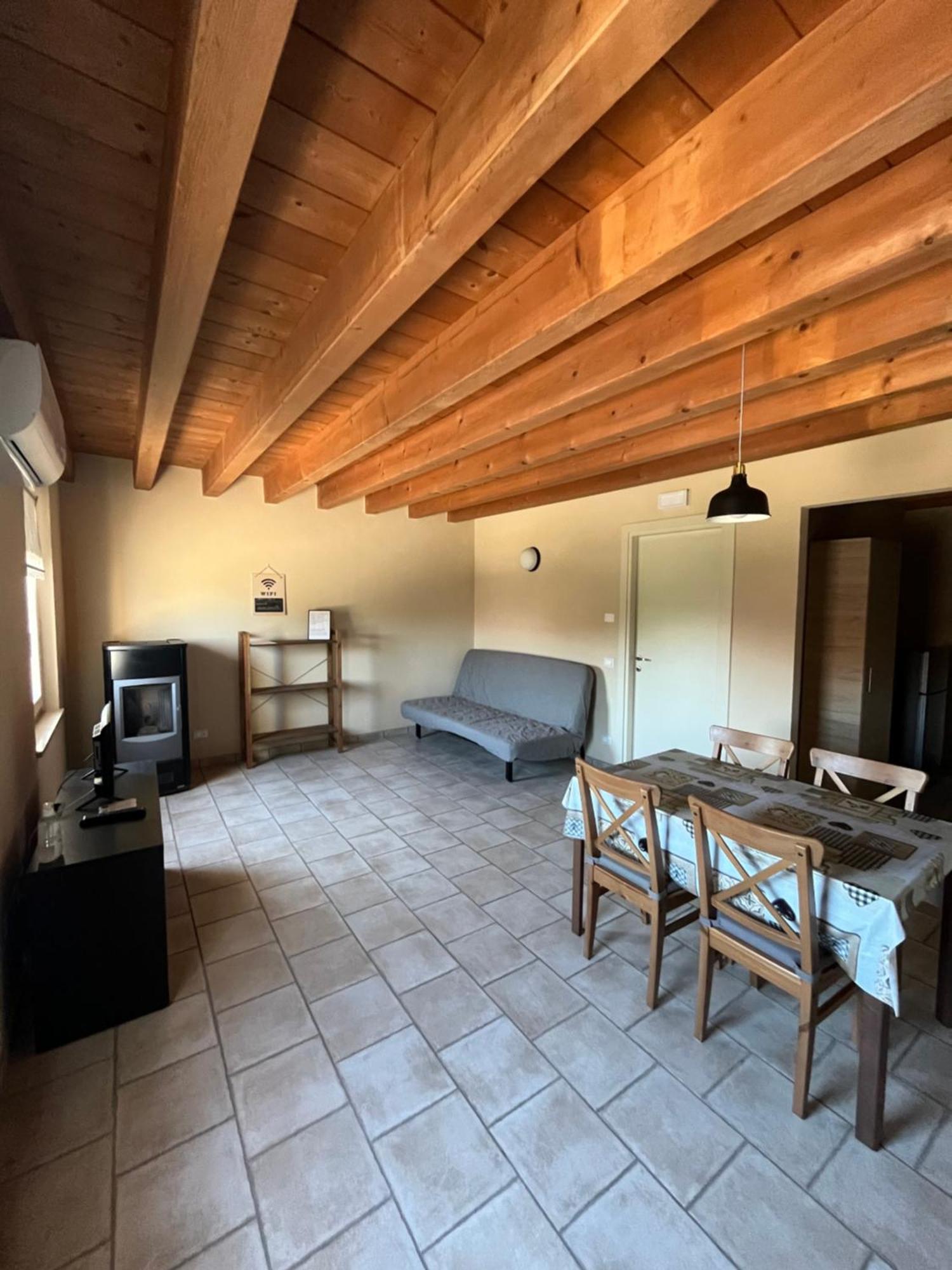 Agriturismo Il Fontanile Villa Valeggio sul Mincio Luaran gambar